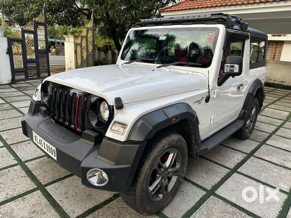 Mahindra Thar Petrol 2023