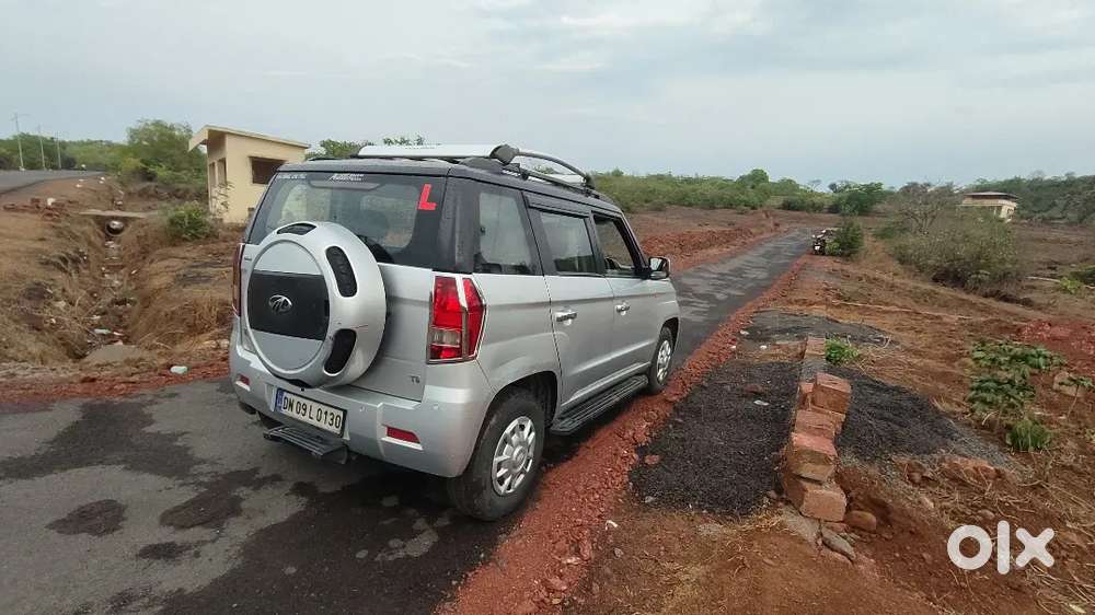 Mahindra Tuv 300 2016