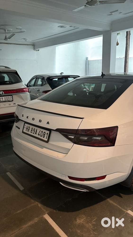 Skoda Superb Petrol 2022