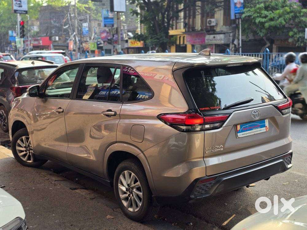Toyota Innova Hycross 2.0 G-slf 8 Str, 2023, Petrol