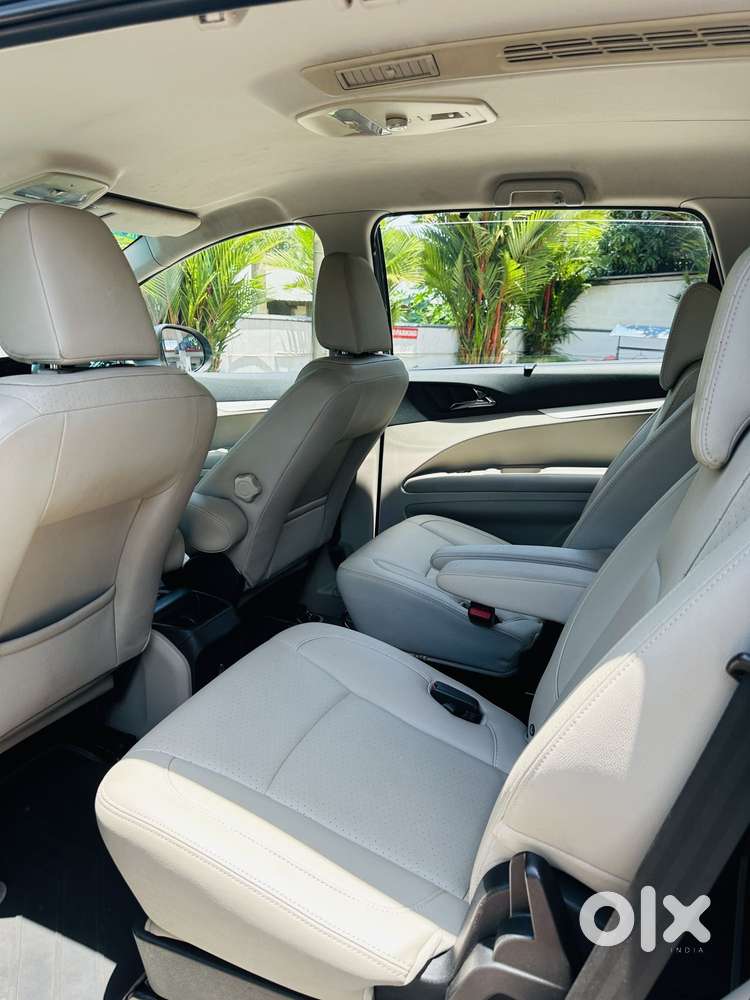 Mahindra Marazzo M8, 2018, Diesel