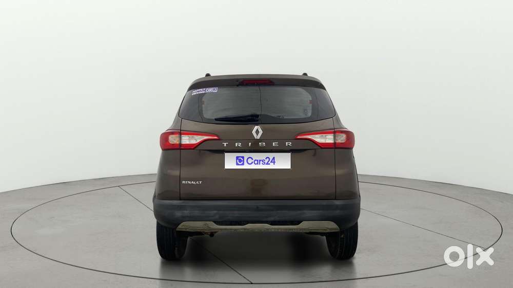 Renault Triber Rxz, 2023, Petrol