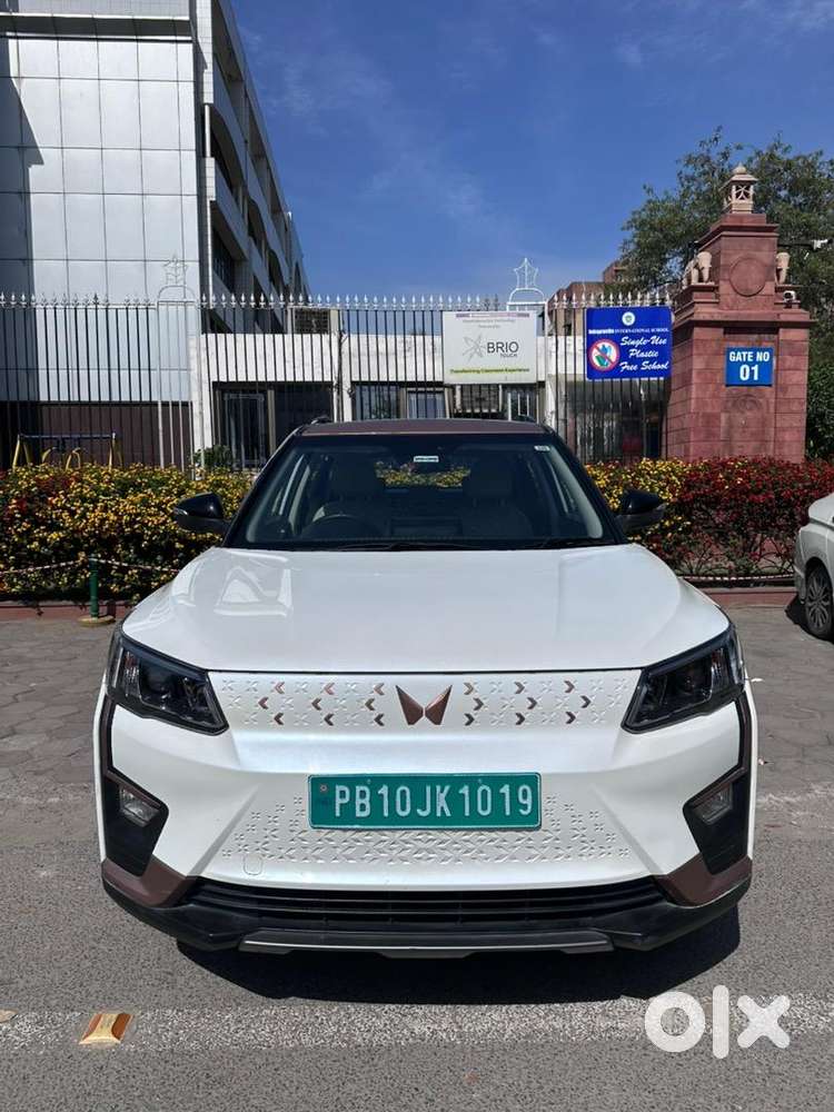 Mahindra Xuv400 2024 Electric Well Maintained