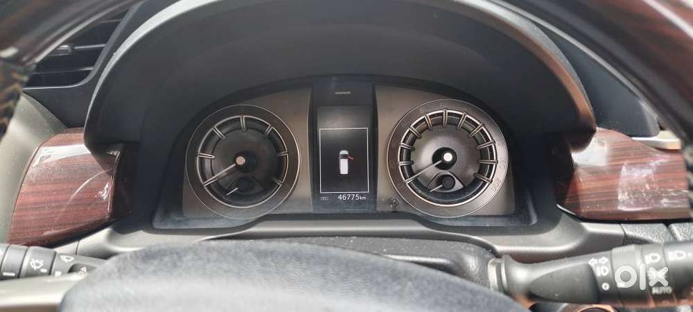 Toyota Innova Crysta 2.4 V 8 Str, 2018, Diesel
