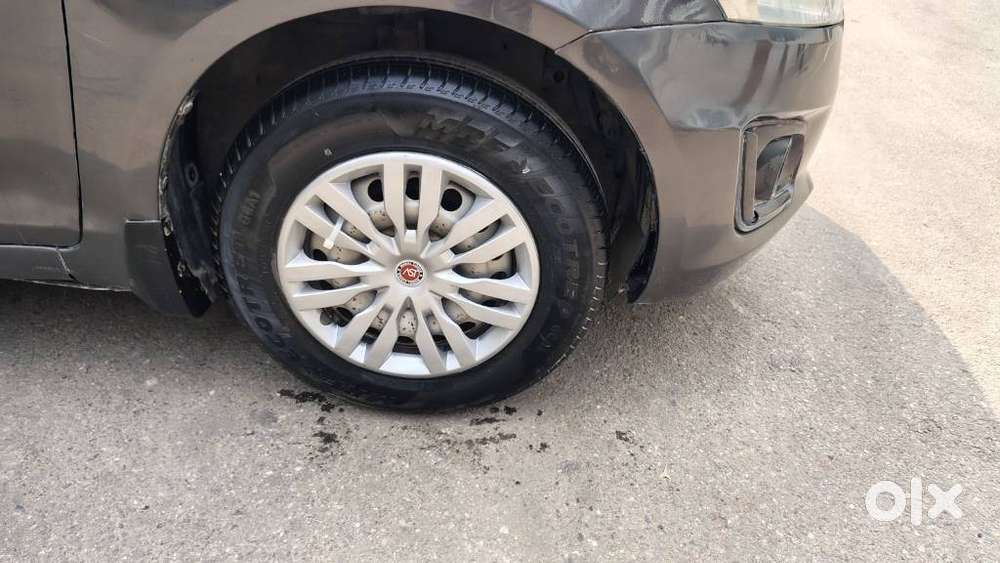 Maruti Suzuki Swift Lxi Optional-o, 2015, Petrol