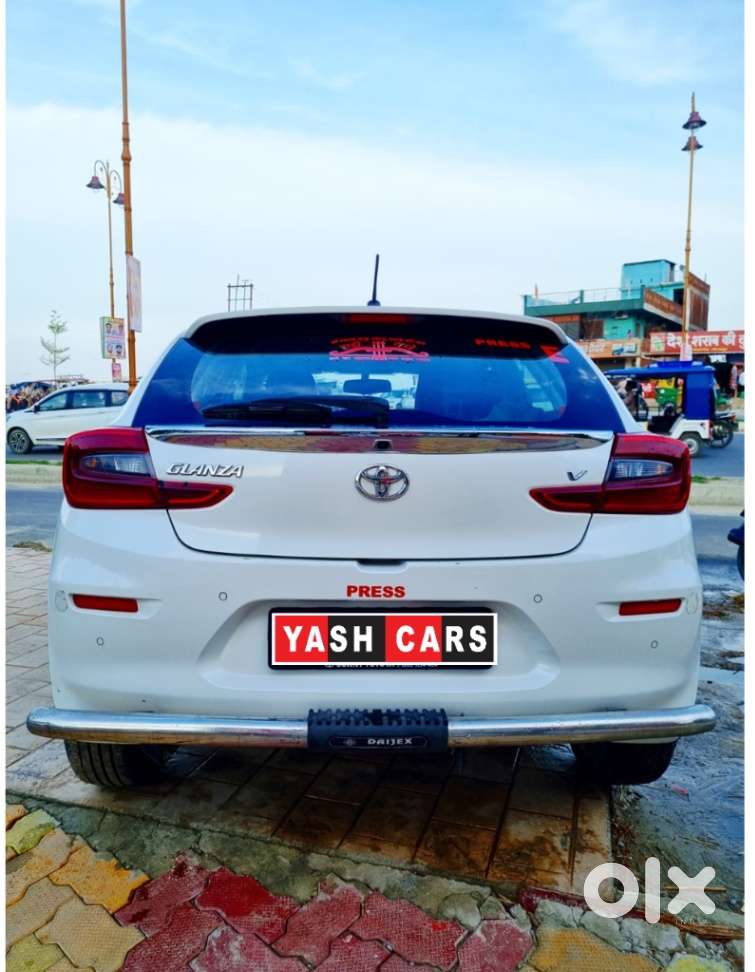 Toyota Glanza 1.2 V Amt, 2023, Petrol