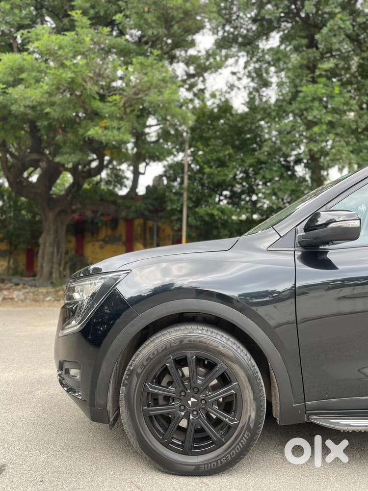 Mahindra Xuv700 2.0 Ax 7 Petrol At Str, 2024, Petrol