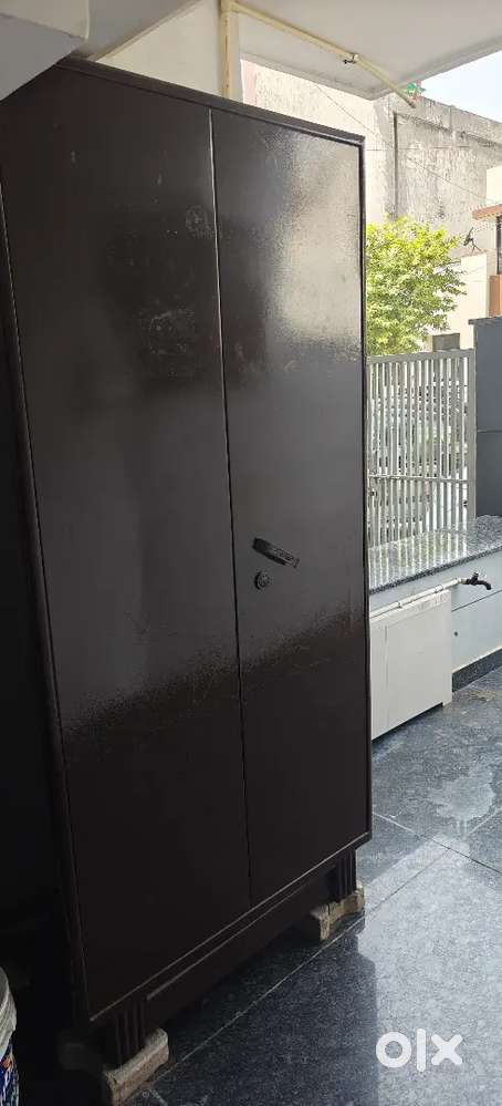 Almirah Heavy weight steel with hidden locks in superb condition