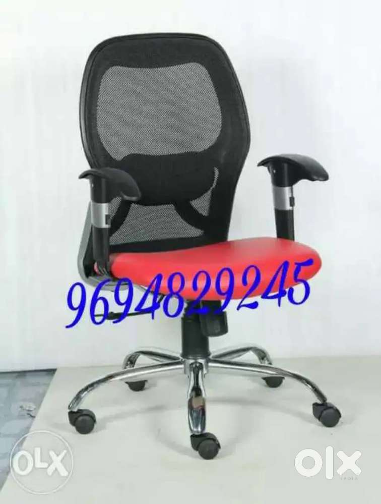 New mesh red chair office chair Other Household Items 1646972126