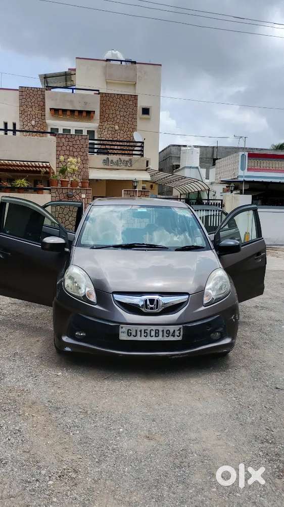 Honda Brio 2013 Petrol Well Maintained