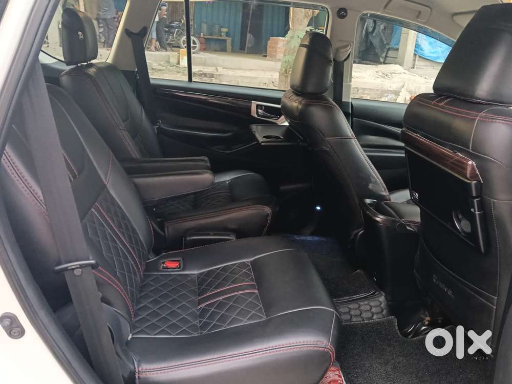 Toyota Innova Crysta 2.8z Automatic, 2016, Diesel