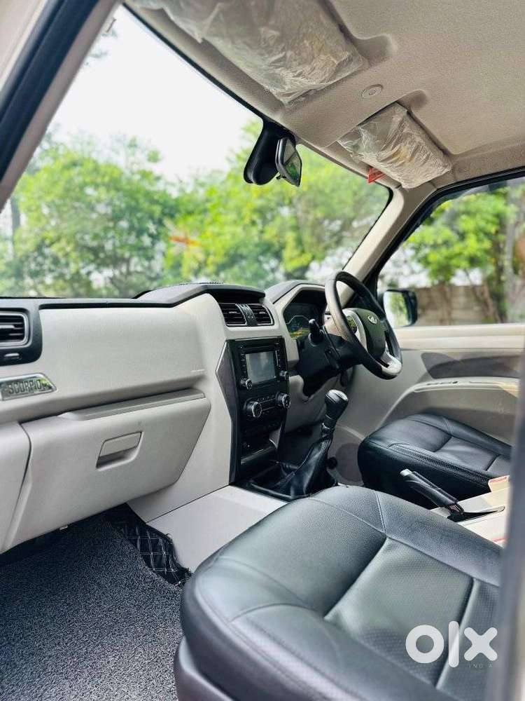 Mahindra Scorpio S10, 2014, Diesel
