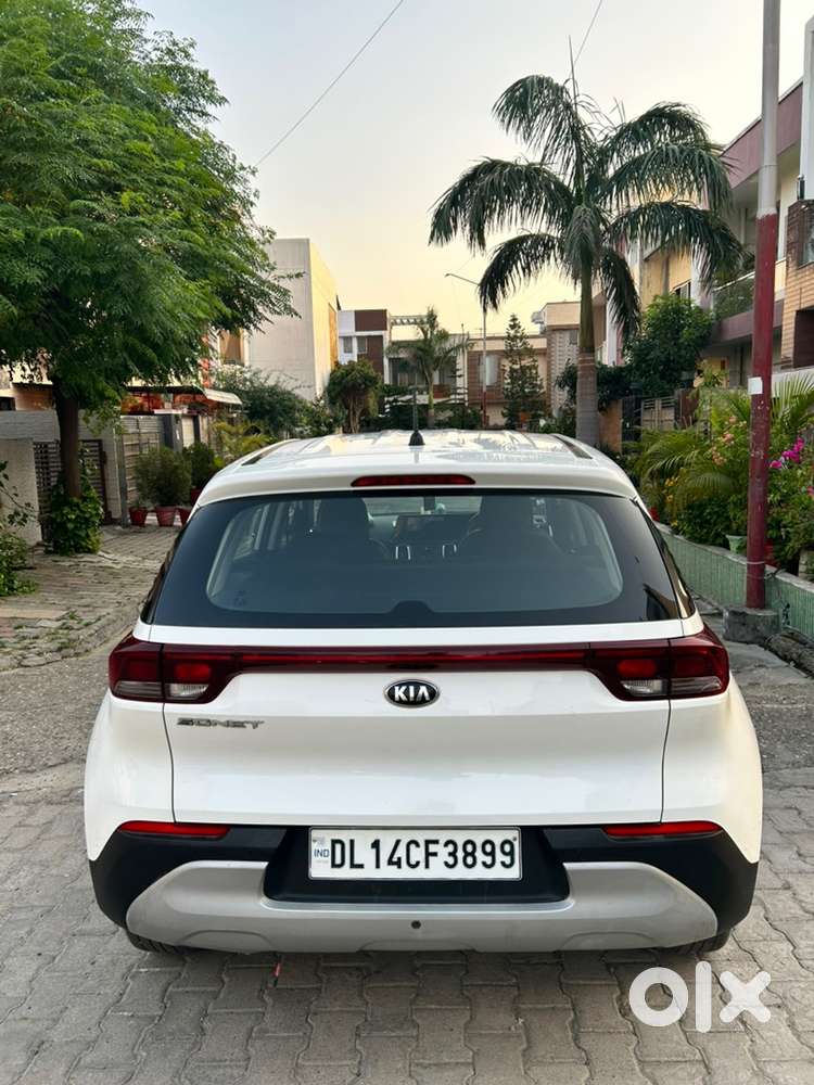 Kia Sonet Petrol 2021