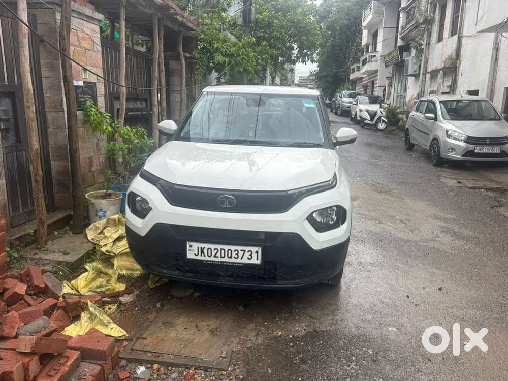 Tata Punch Petrol 2025 Sunroof Top Model