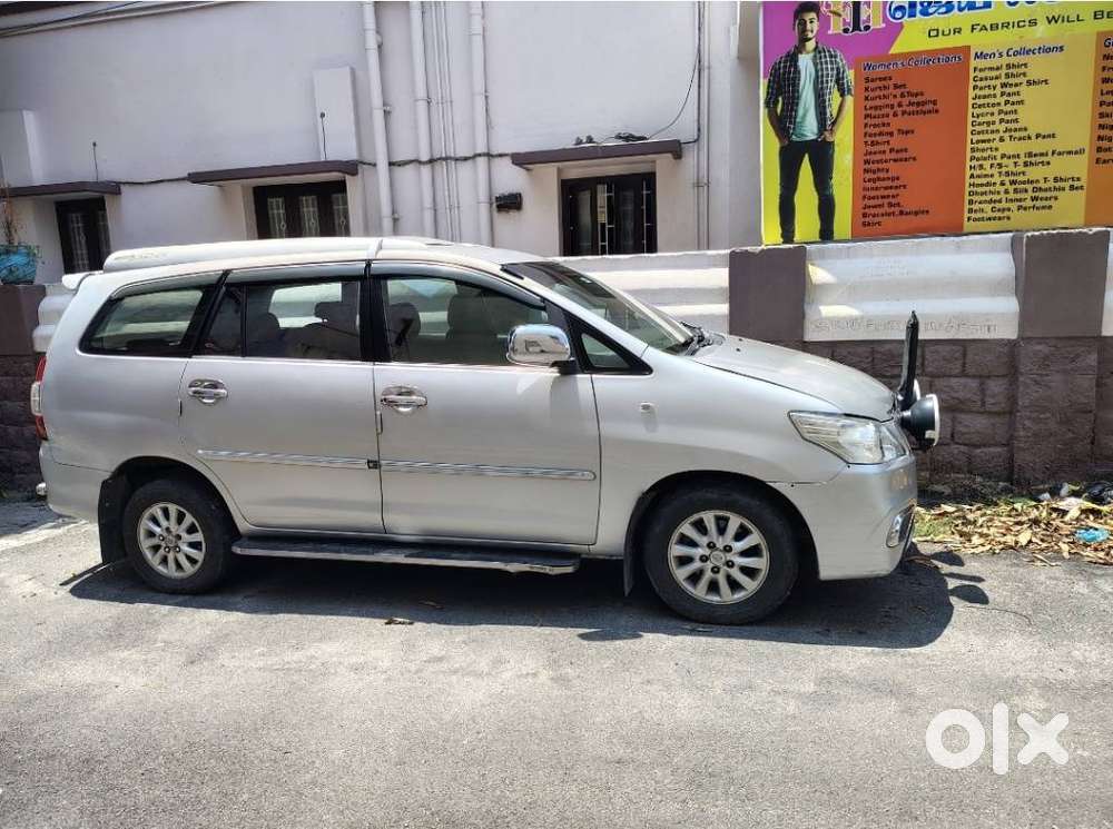 Toyota Innova 2004-2011 2.5 E Diesel Ms 8-seater, 2010, Diesel