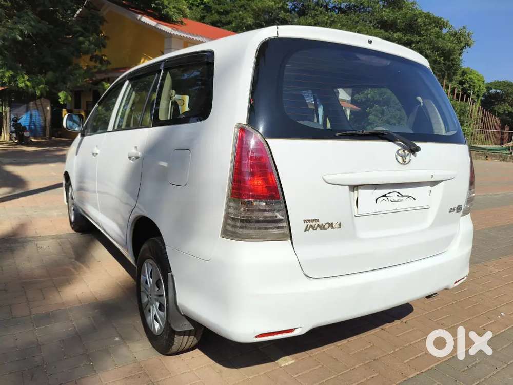 Toyota Innova 2009 Diesel 180000 Km Driven