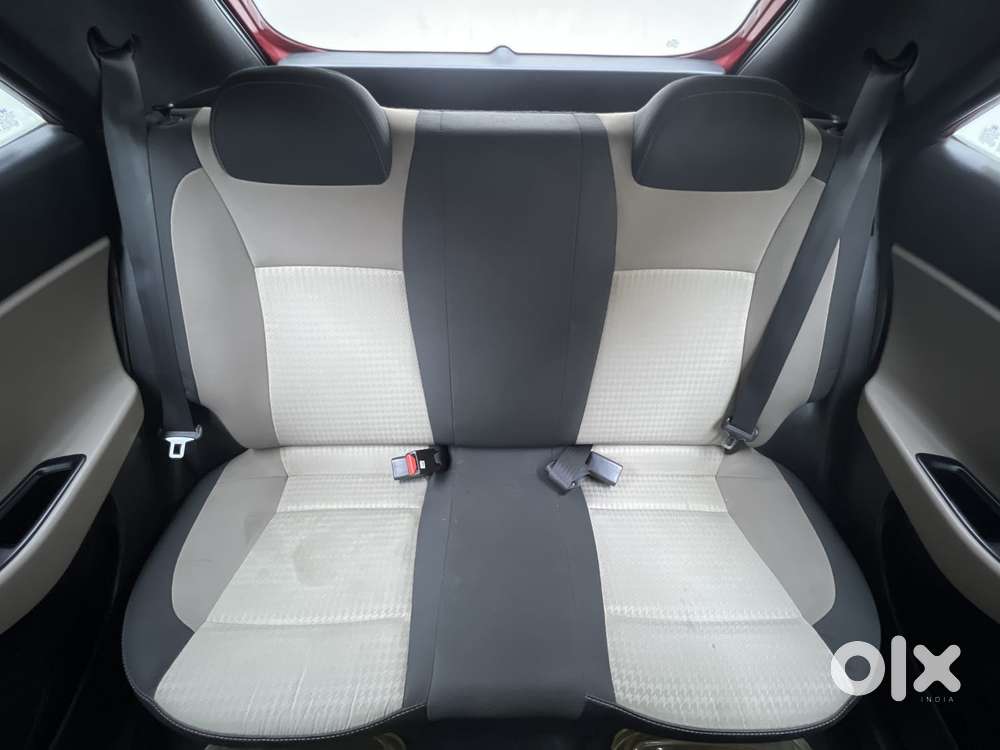 Hyundai Elite I20 1.2magna Executive At, 2018, Petrol