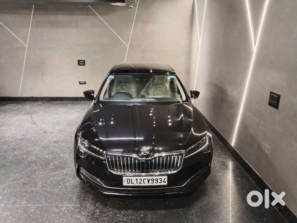 Skoda Superb 2.0 Tsi At L&k, 2023, Petrol
