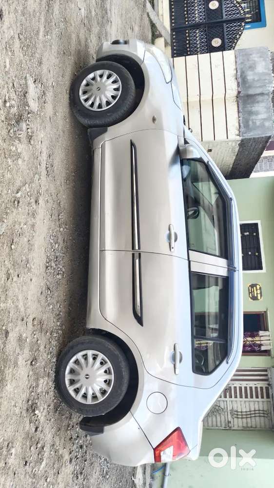 Maruti Suzuki Swift Dzire 2012
