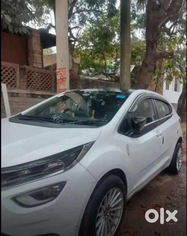 Tata Altroz Xe Petrol 2022