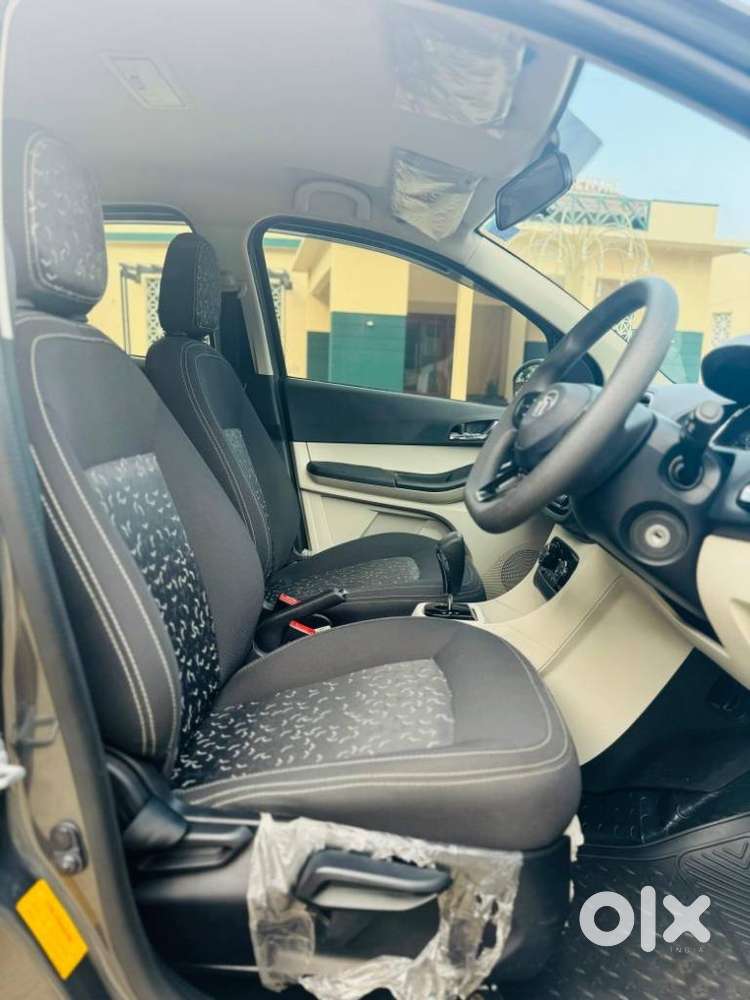 Tata Tiago 1.2 Revotron Xza, 2022, Petrol
