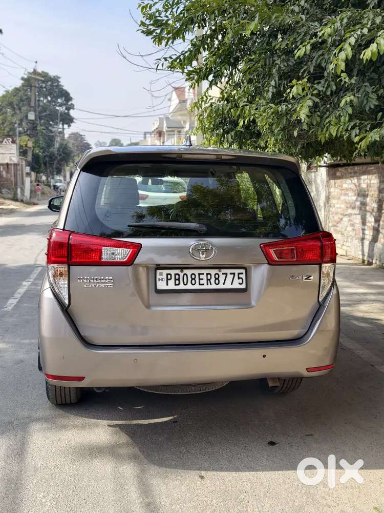 Toyota Innova Crysta 2021