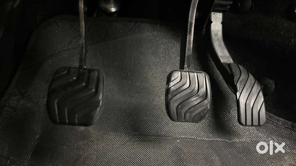 Renault Triber Rxl, 2023, Petrol