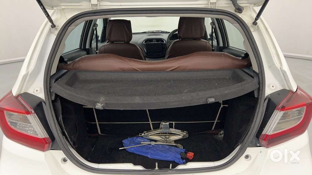 Tata Tiago 1.2 Revotron Xt Option, 2023, Petrol