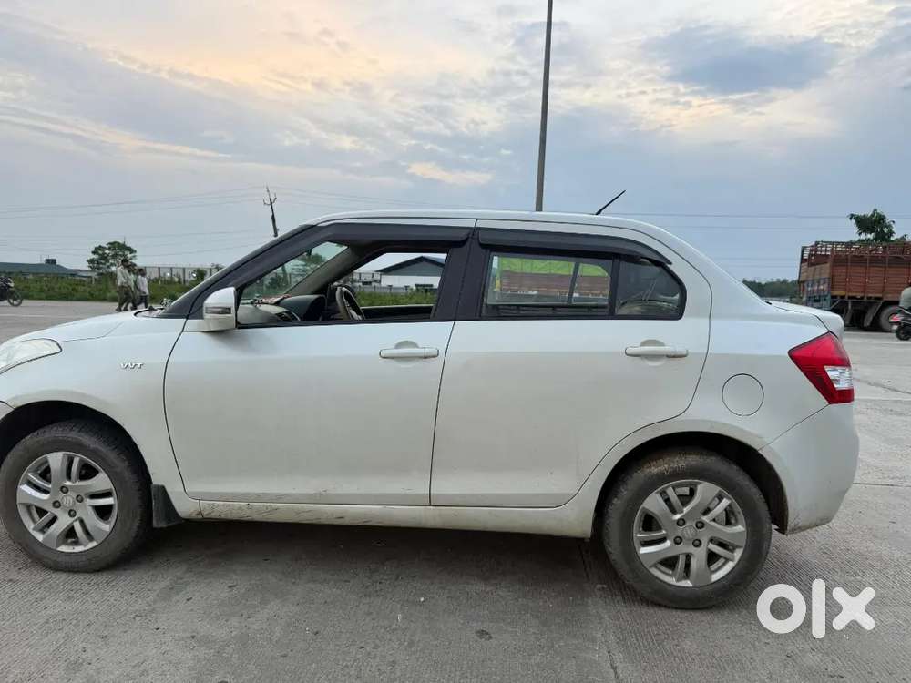 Swift Dzire Zxi 2014 Showroom Condition