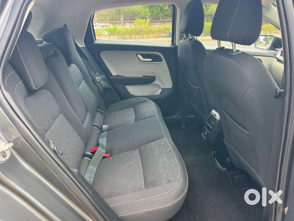 Tata Altroz 1.2 Xza Petrol Dct, 2022, Petrol