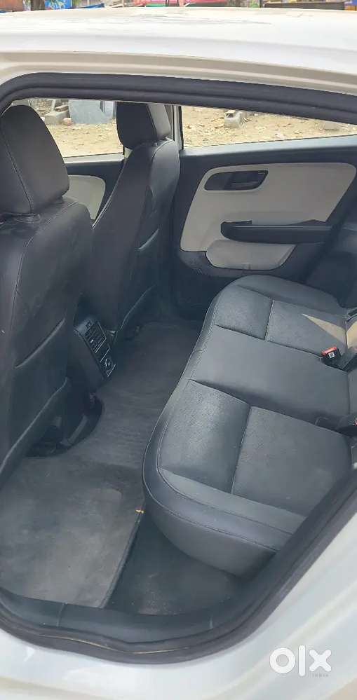 Tata Altroz 2021 Petrol 15000 Km Driven