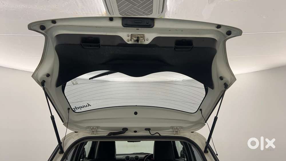 Maruti Suzuki Swift 1.3 Zxi, 2023, Petrol