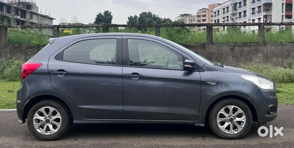 Ford Figo Titanium, 2016, Petrol