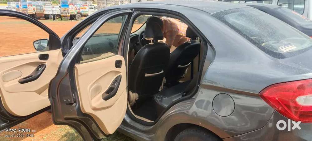Ford Figo Aspire 2015 Drive