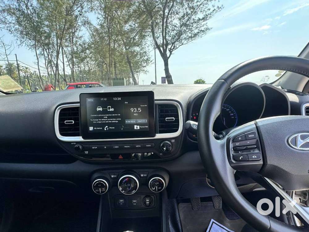 Hyundai Venue S Turbo Dct, 2022, Petrol
