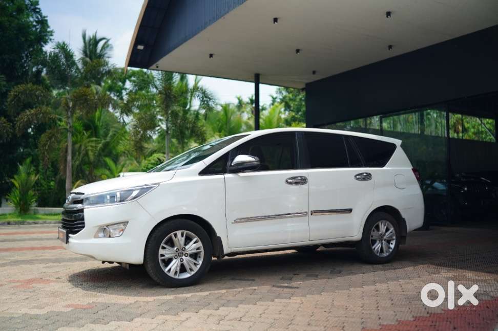Toyota Innova Crysta