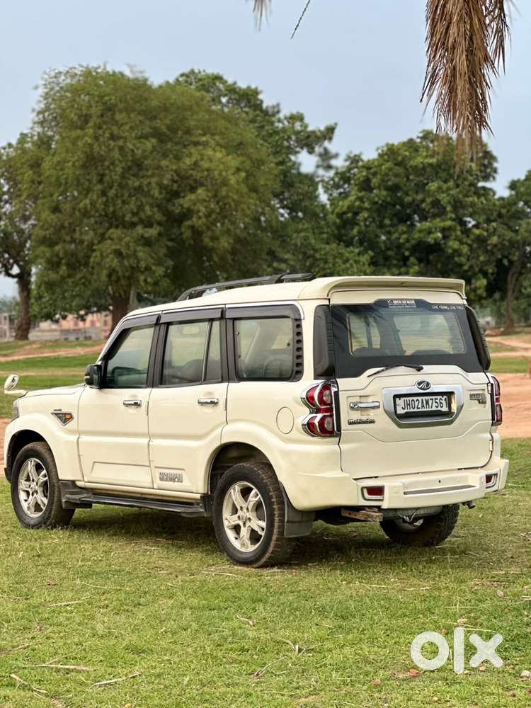 Mahindra Scorpio S10, 2016, Diesel