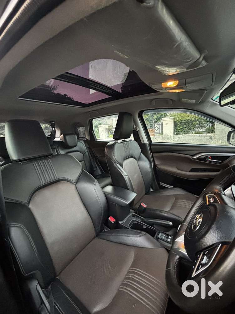 Toyota Urban Cruiser Hyryder 1.5 V Hybrid, 2024, Petrol