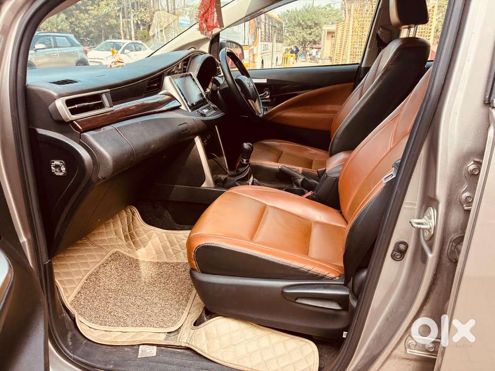 Toyota Innova Crysta 2.4 Vx Mt, 2022, Diesel