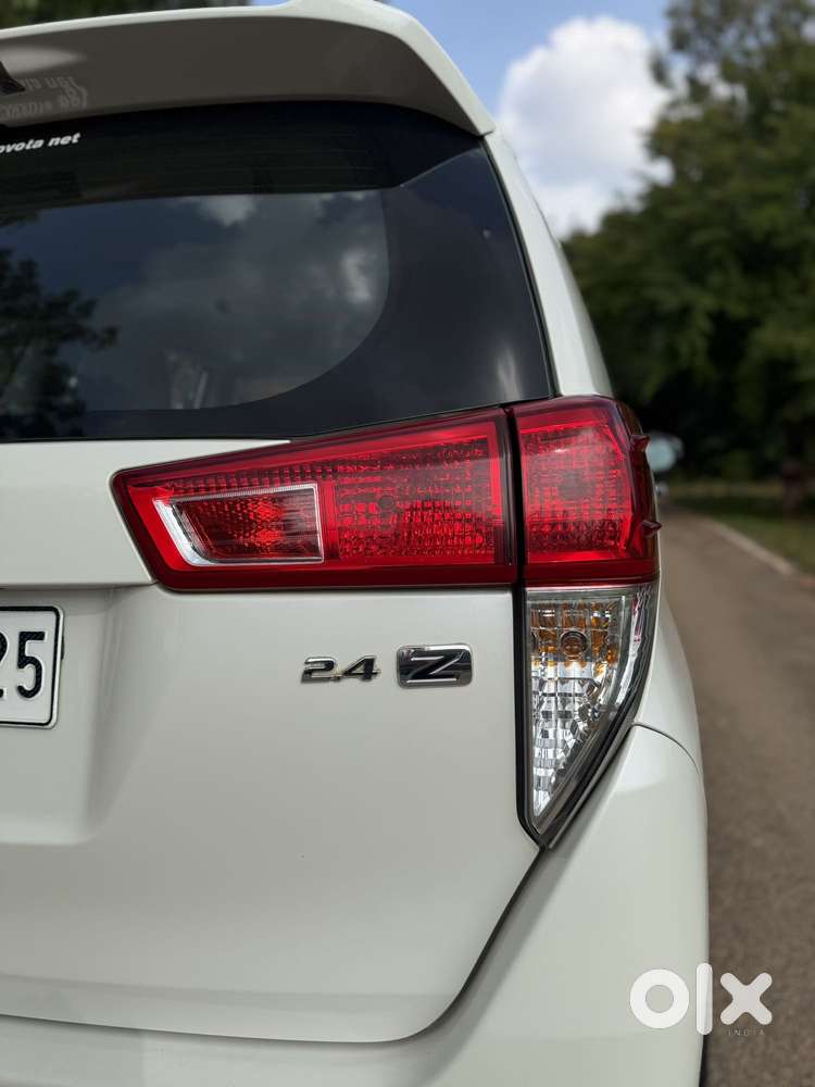 Toyota Innova Crysta [2020-ongoing] 2.4 Zx At 7 Str, 2022, Diesel