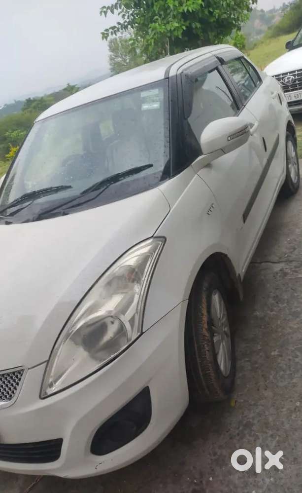 Well Condition Car All Tyr New Condition Scratch Less Car