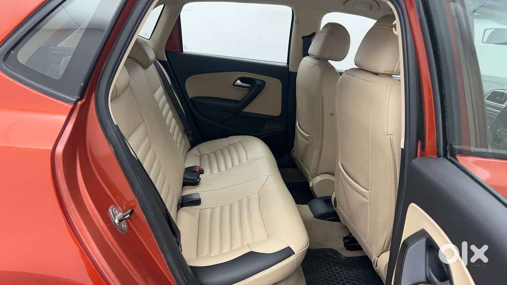 Volkswagen Polo Petrol Highline 1.2l, 2015, Petrol