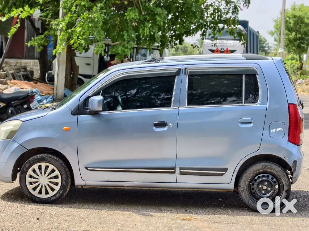 Maruti Suzuki Wagonr. Cng + Petrol