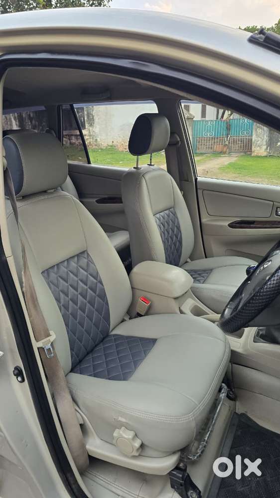 Toyota Innova 2.5 Vx 8 Str Bs-iii, 2014, Diesel