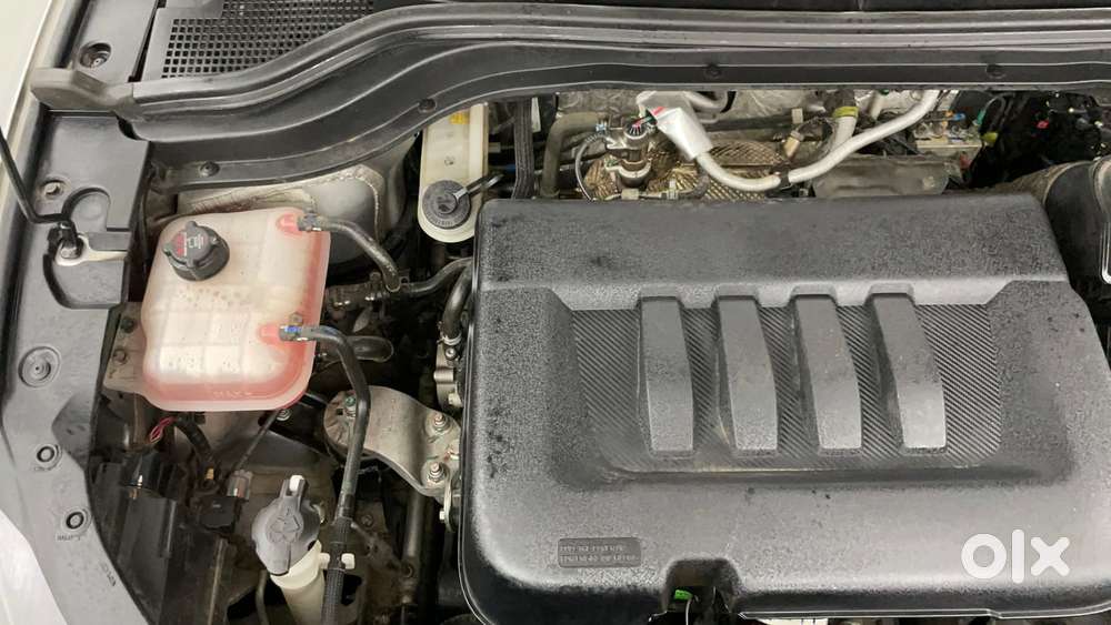 Mahindra Xuv700 2.2 Ax 5 Diesel At 7 Str, 2022, Diesel