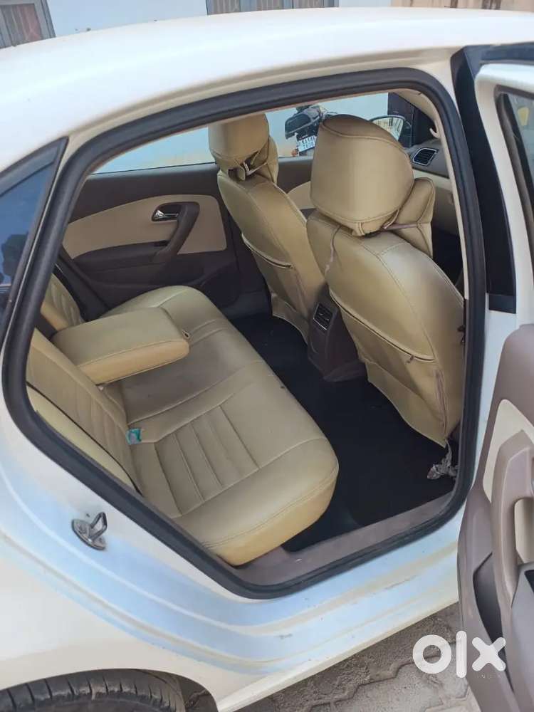 Skoda Rapid Elegance 2012