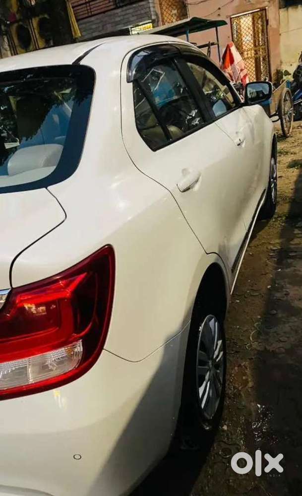 Dzire Vxi Cng 2022 Average 30+