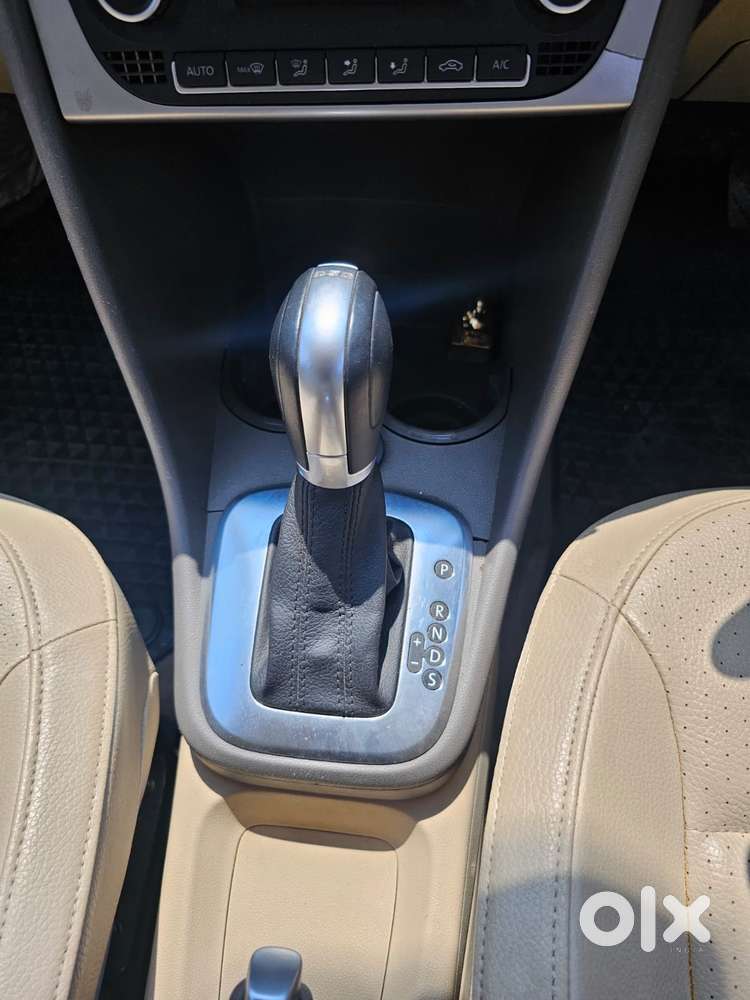 Volkswagen Vento 1.2 Tsi Highline At, 2015, Petrol