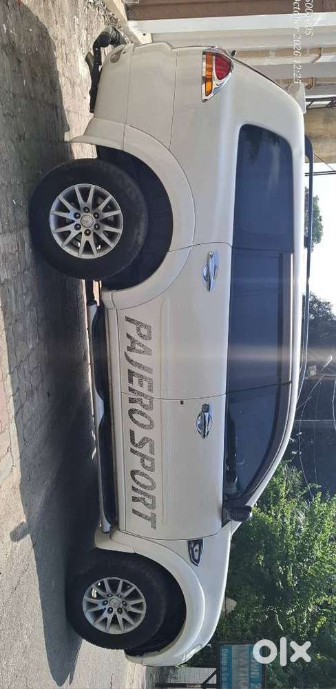 Mitsubishi Pajero Sport 2.5 Manual, 2014, Diesel