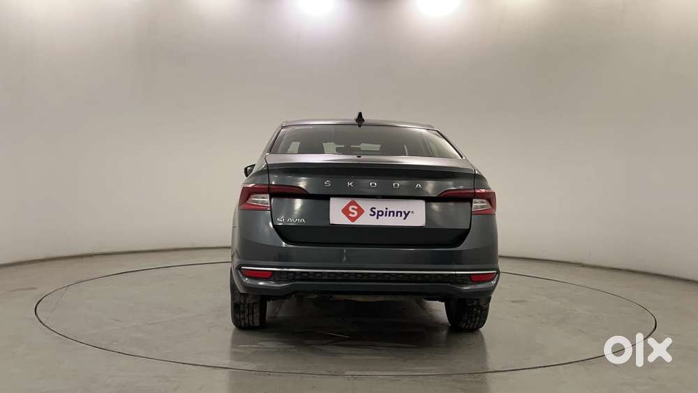 Skoda Slavia Style 1.0l Tsi At, 2022, Petrol